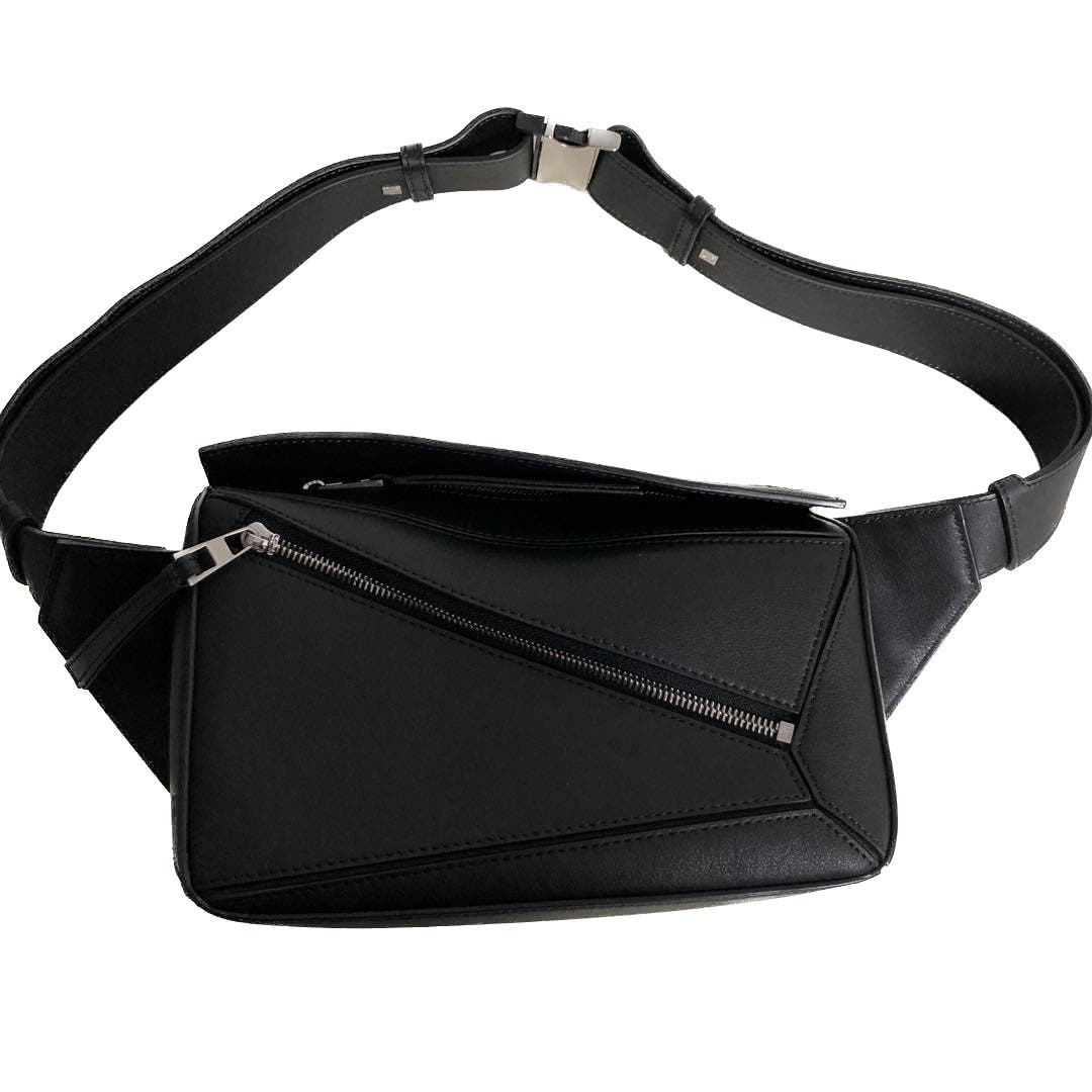 LOEWE Puzzle Small Black Body Bag