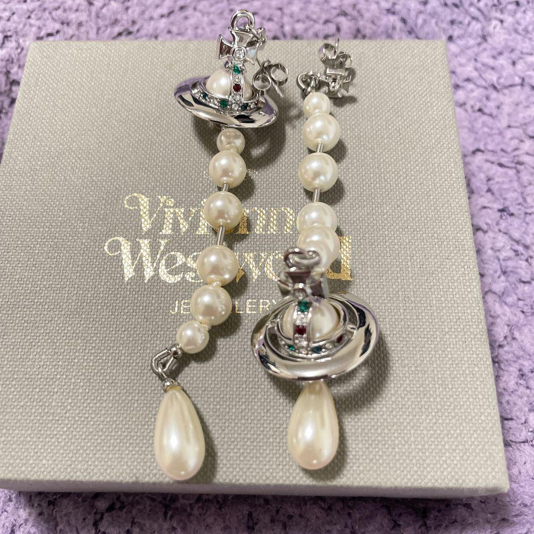 Vivienne Westwood SS25 Lynette Broken Pearl Orb Drop Earrings