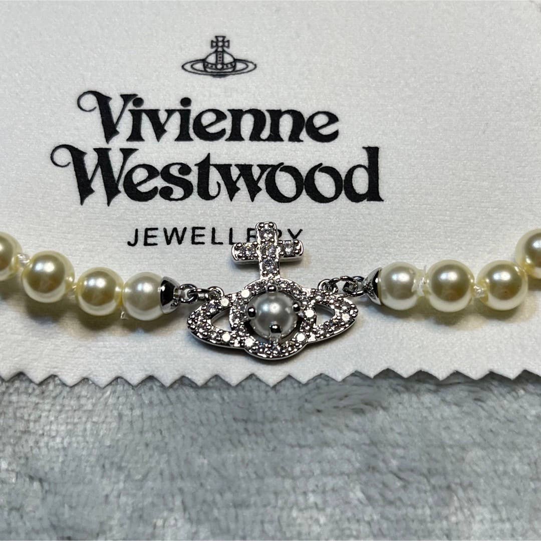 Vivienne Westwood Olympia pearl necklace