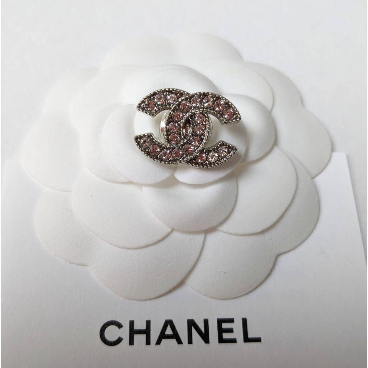 Chanel button brooch / earring silver, crystal