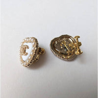 Thumbnail for Chanel CC Heart earring with gold and pearl