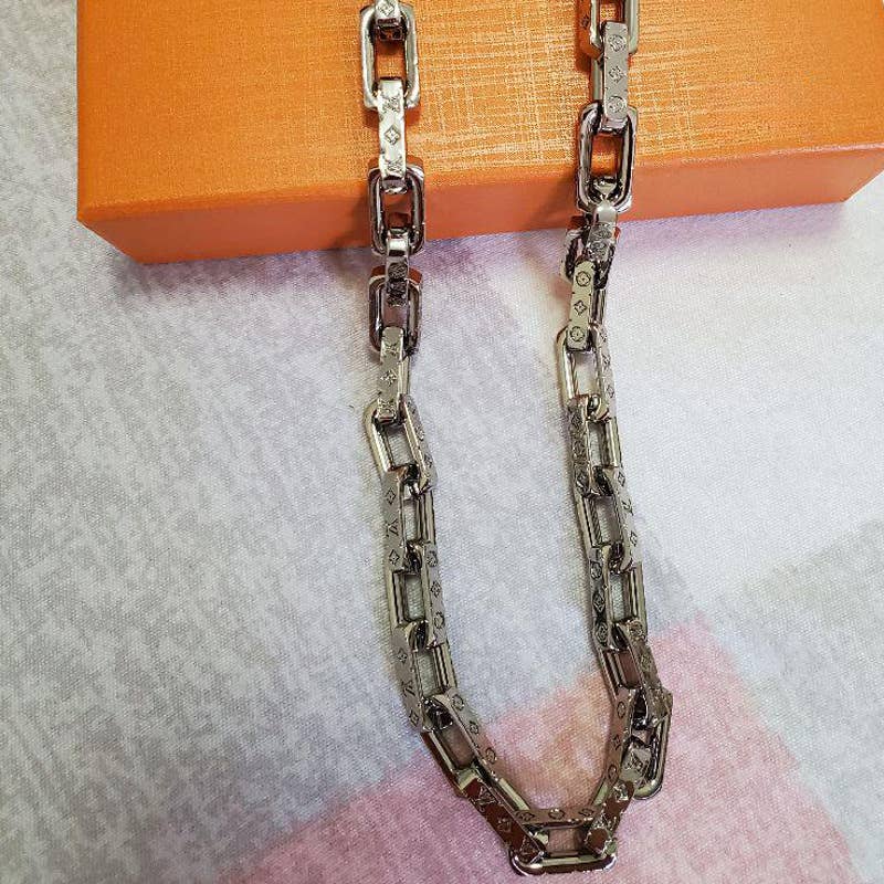 Silver Louis Vuitton Collier chain monogram necklace