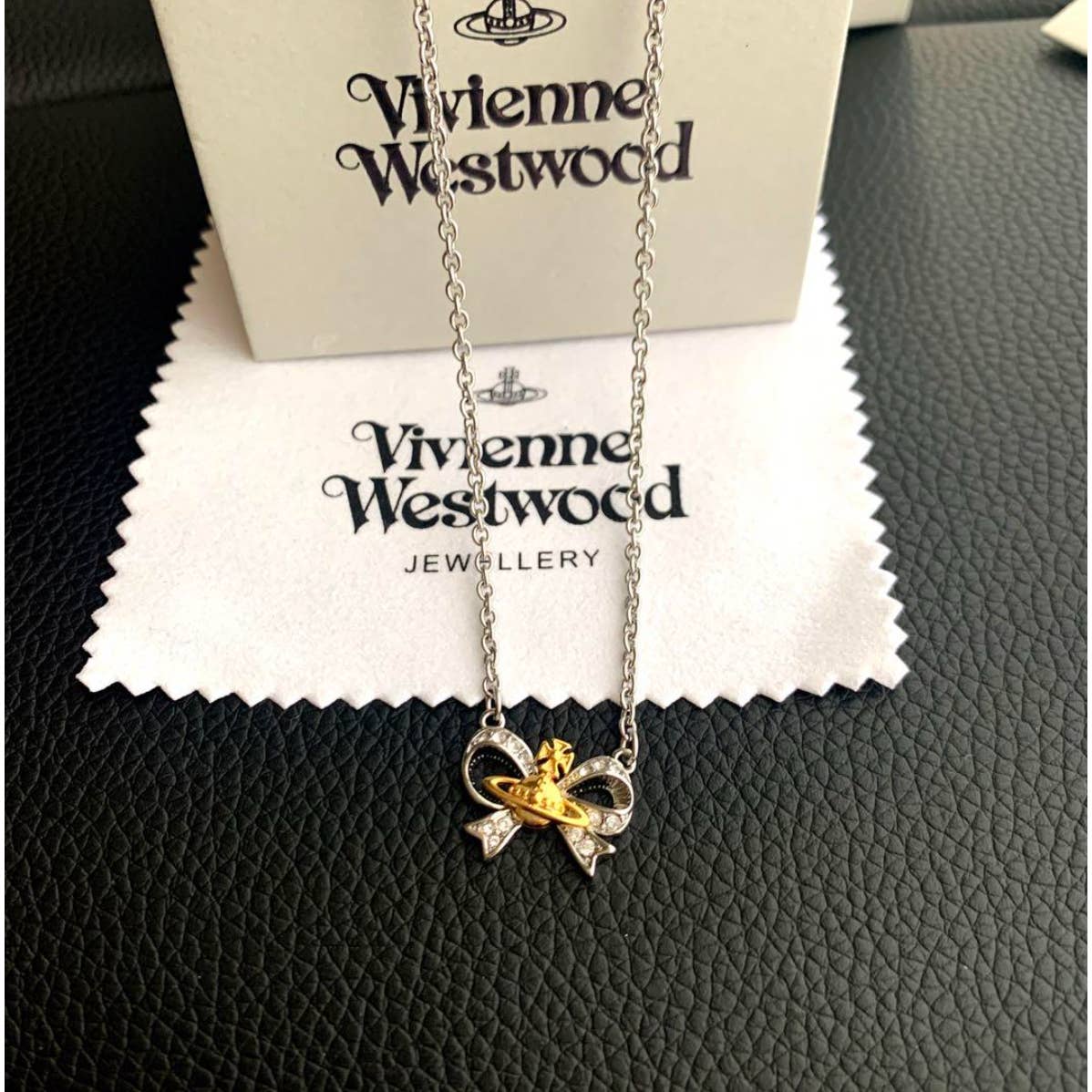 Vivienne westwood Silver Bow GAIL necklace